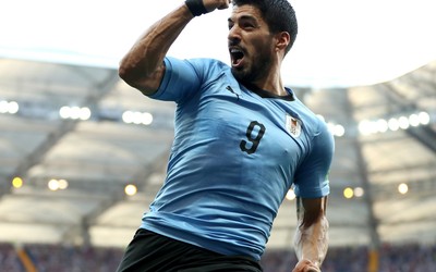 OD电竞快讯-于帕梅卡诺被莱万碾压